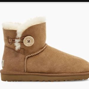 Ugg Mini Bailey Button's, US 7